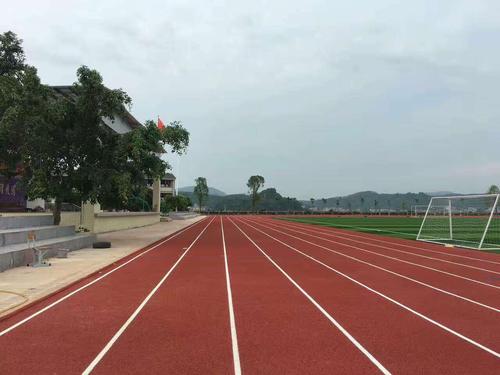预制型橡胶跑道特点